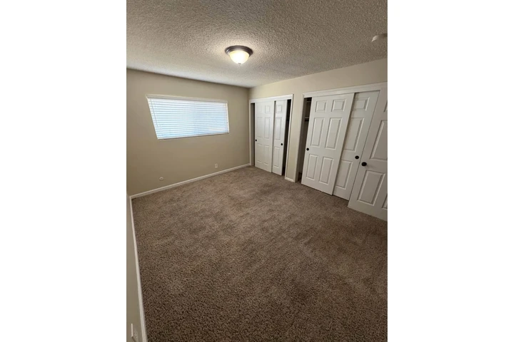 $750 : Private room for rent image 2