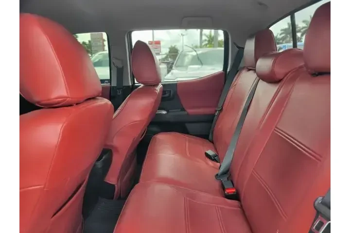 $27991 : Toyota Tacoma 2021 4x2 TRD O image 8