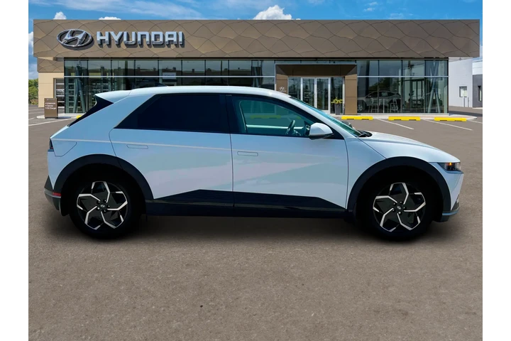 $23500 : Hyundai IONIQ 5 2024 SE 4dr image 9