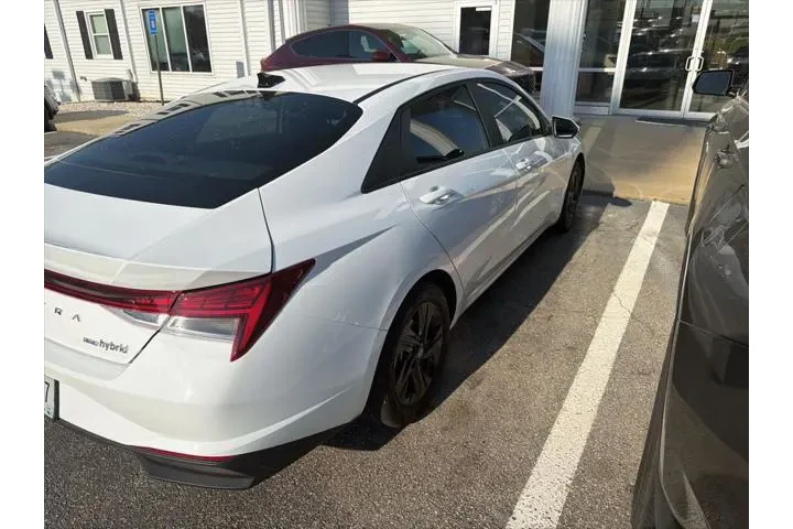 $20771 : Hyundai ELANTRA Hybrid 2023 image 5