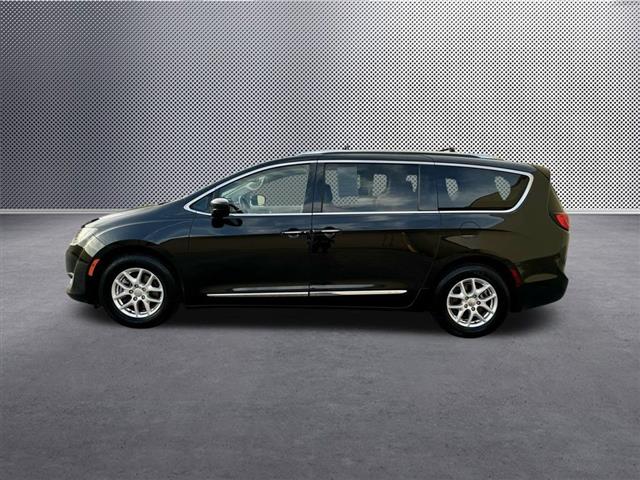 $20231 : 2020 Pacifica Touring L image 4