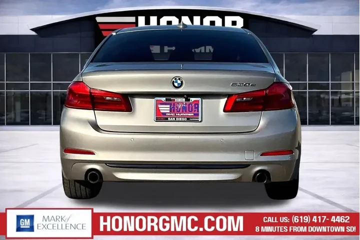 $19688 : BMW 5 Series 2019 530e iPerf image 5