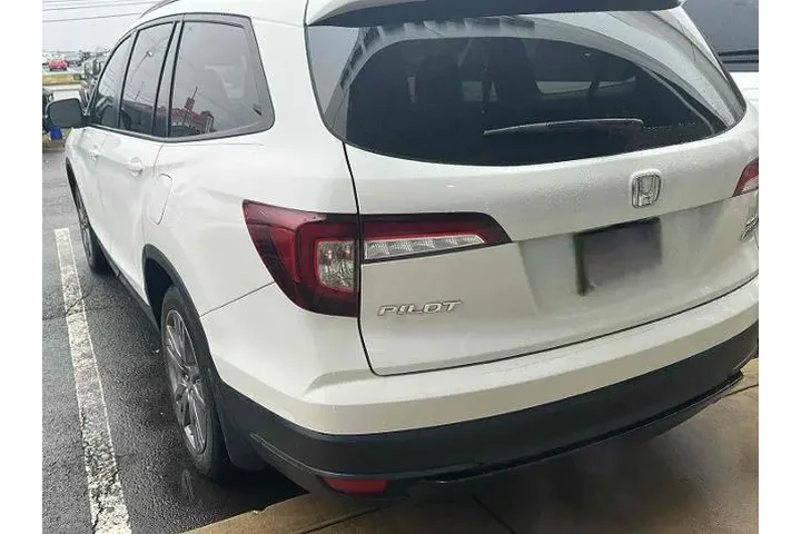 $28000 : Honda Pilot 2022 AWD Sport 4 image 6