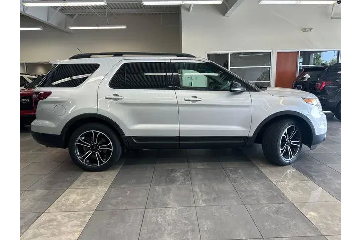 $11500 : Ford Explorer 2015 AWD Sport image 10