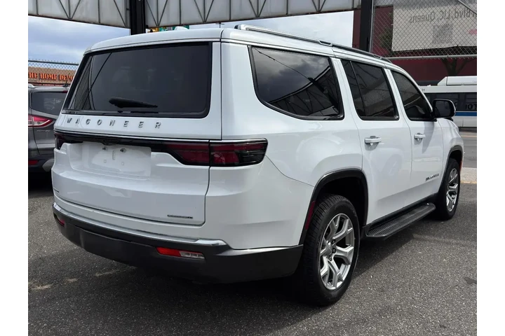 $39777 : Jeep Wagoneer 2022 4x4 Serie image 4