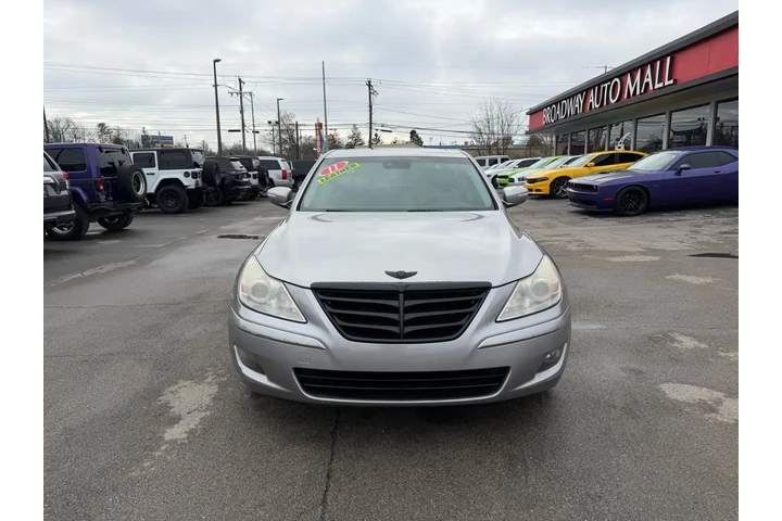 2011 Genesis 4dr Sdn V6 image 7