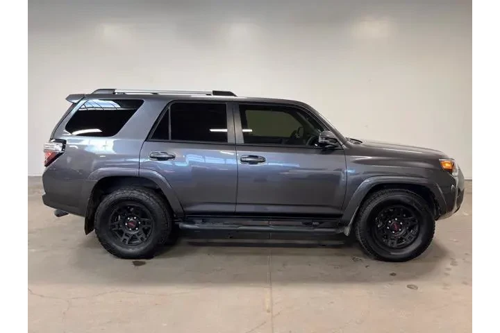 $36985 : Toyota 4Runner 2023 4x2 SR5 image 2