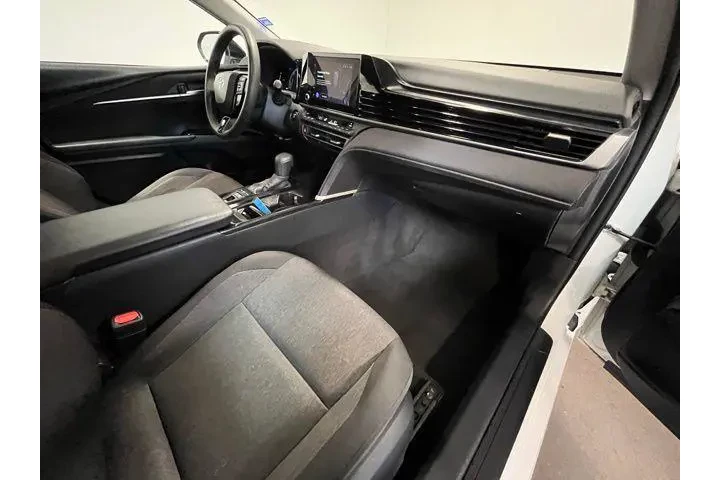 $26573 : Toyota Camry 2025 LE 4dr Sed image 10