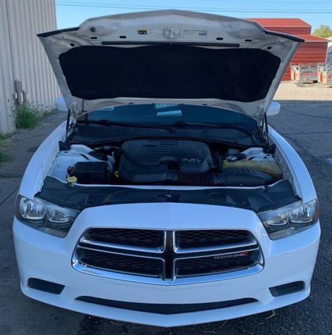 $11977 : 2014 Charger SE image 10