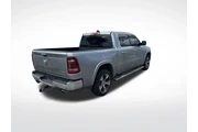 $38396 : Ram 1500 2022 4x4 Laramie 4d thumbnail