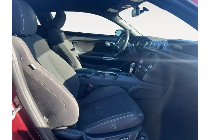 $27500 : Ford Mustang 2018 GT 2dr Fas image 4