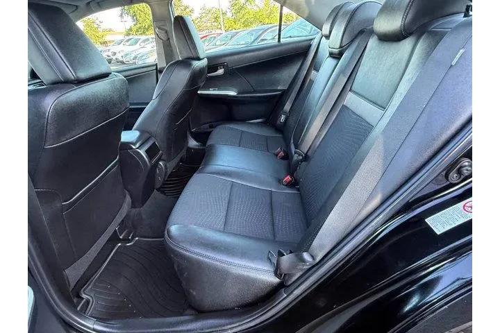 $10592 : Toyota Camry 2012 SE 4dr Sed image 7