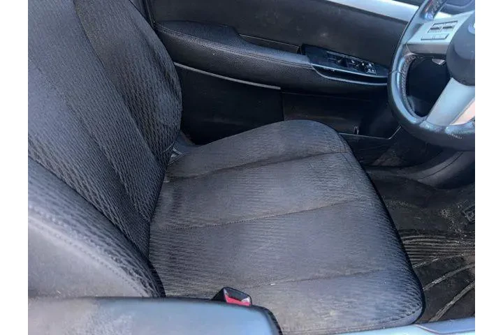 $7995 : Subaru Legacy 2011 AWD 2.5i image 10