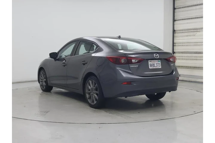 $17998 : Mazda Mazda3 2018 Grand Tour image 2