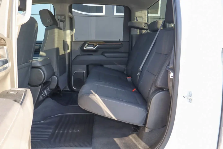 $59988 : 2025 Silverado 2500HD 4WD Cre image 8