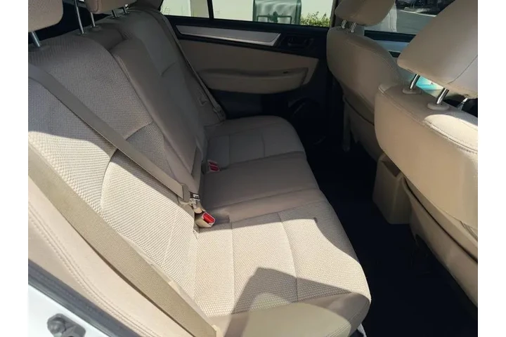 2016 Outback 2.5i image 10