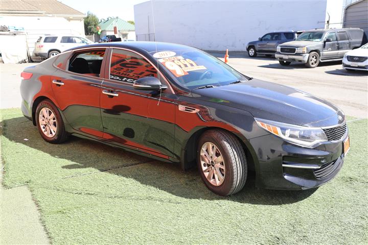 $9999 : 2017 KIA OPTIMA LX image 4