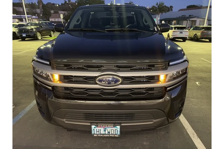 $35900 : Ford Expedition 2022 4x2 XLT image 2