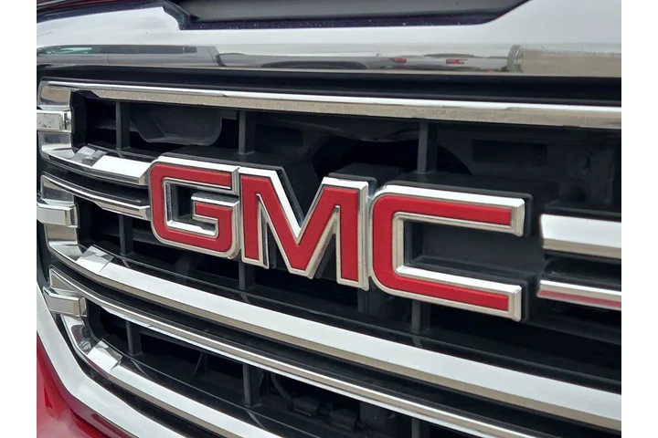$31795 : GMC Sierra 1500 2018 4x4 SLT image 7
