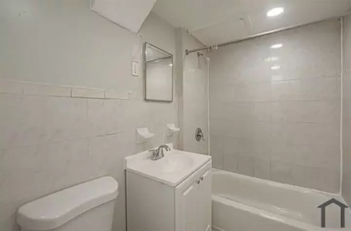 $1400 : Outstanding 2bd/1ba apartment image 8