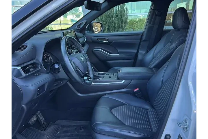 $33950 : Toyota Highlander 2021 XSE 4 image 8