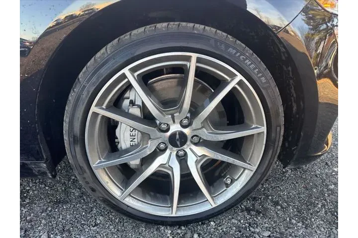 $34990 : Genesis G70 2025 2.5T Standa image 10