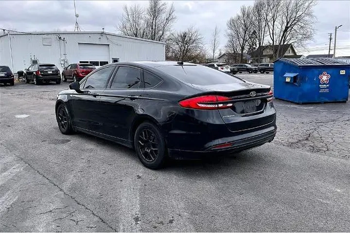 $11438 : Ford Fusion 2018 S 4dr Sedan image 3