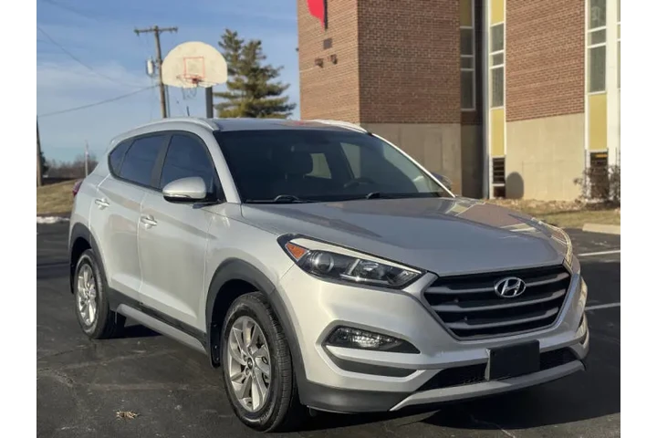 $7999 : 2017 Tucson Eco image 2