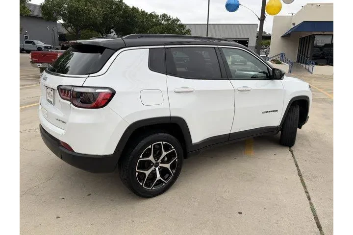 $25874 : Jeep Compass 2025 4x4 Limite image 6