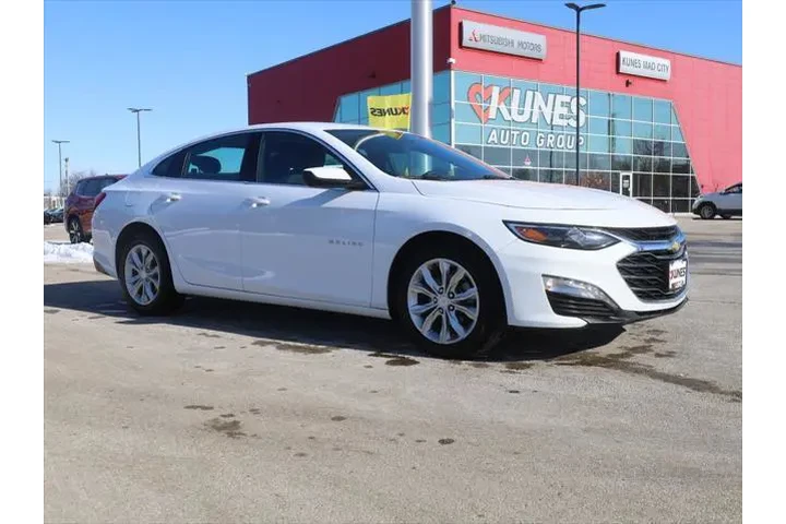 $14770 : Chevrolet Malibu 2023 LT 4dr image 2
