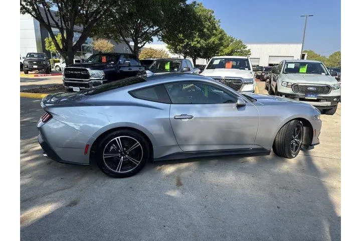 $31969 : Ford Mustang 2024 EcoBoost P image 4