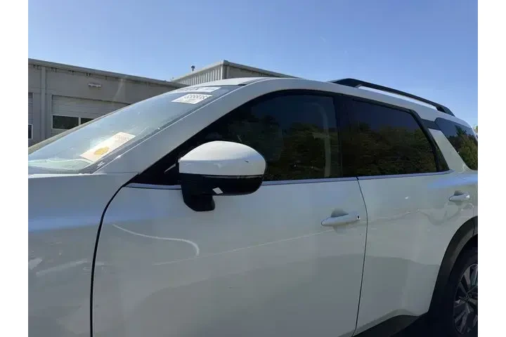 $25999 : Nissan Pathfinder 2024 SV 4d image 4