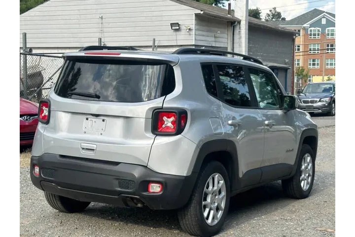 $13990 : 2020 Renegade Latitude image 8