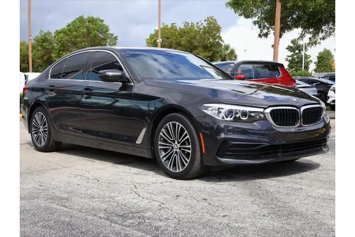 $19190 : BMW 5 Series 2019 530i 4dr S image 2