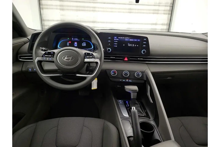 $17998 : Hyundai ELANTRA 2024 SE 4dr image 9