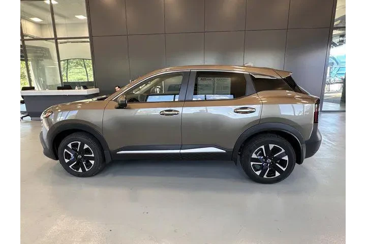 $22695 : Nissan Kicks 2025 AWD SV 4dr image 3