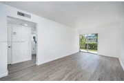 $1500 : 1 bedroom 1 bath Apt in Miami thumbnail
