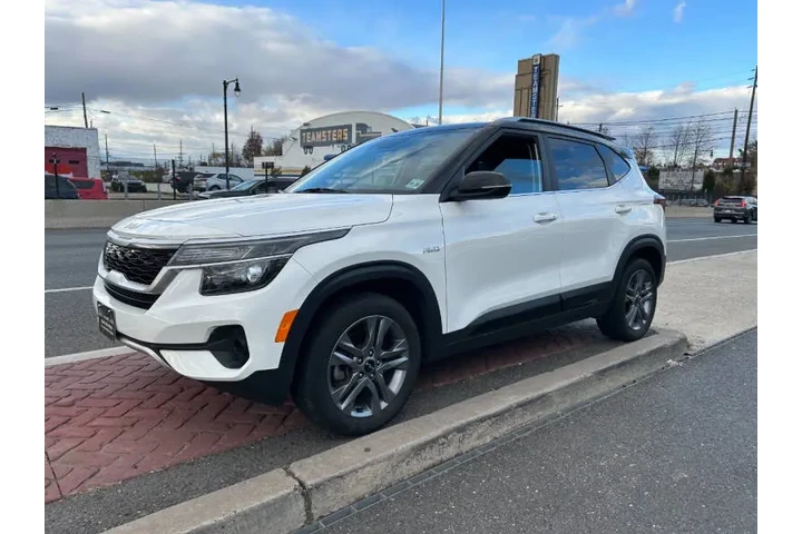 $16995 : 2022 Seltos S image 8