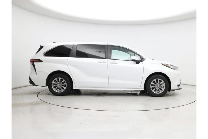 $38998 : Toyota Sienna 2022 XLE 8-Pas image 7