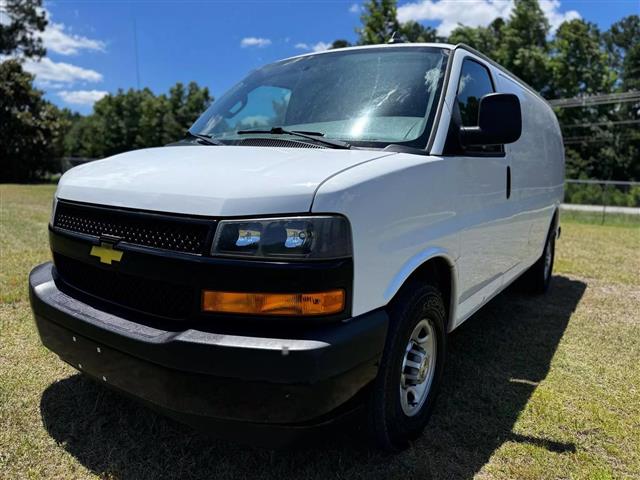 $19990 : 2018 CHEVROLET EXPRESS 2500 image 2