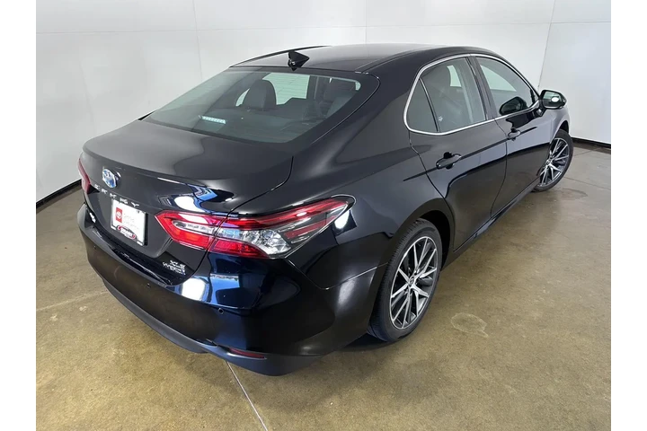 $31295 : Gold Certified 2024 Camry Hyb image 10