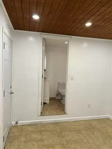 $800 : Cuarto ( panorama city) image 4