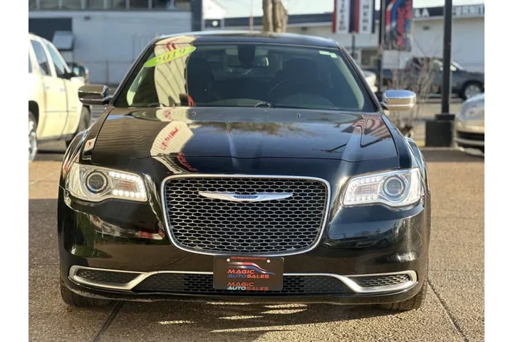 $15499 : 2019 300 Touring image 5