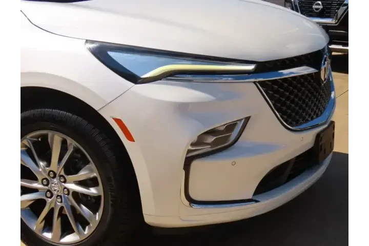 $35945 : Buick Enclave 2023 Avenir 4d image 5