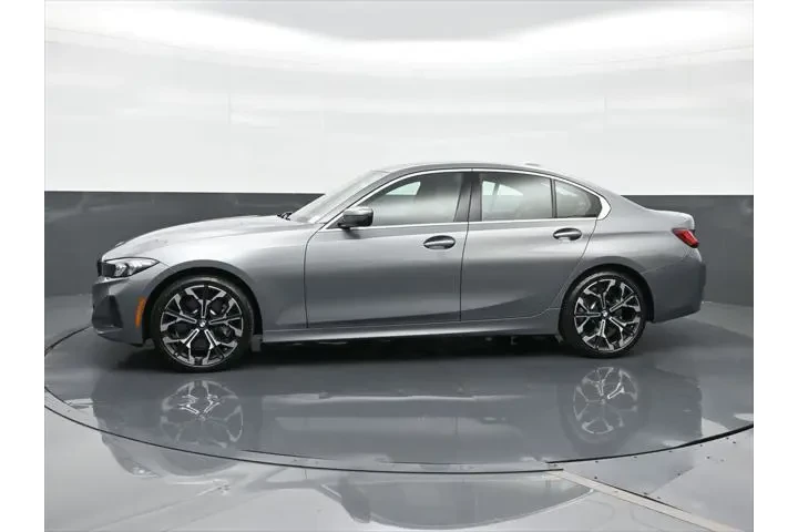 $39891 : BMW 3 Series 2025 330i 4dr S image 3