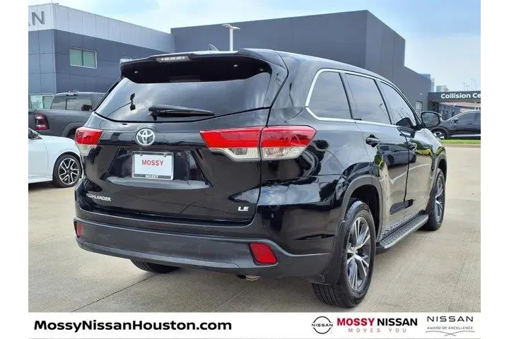 $23195 : Toyota Highlander 2018 LE 4d image 7