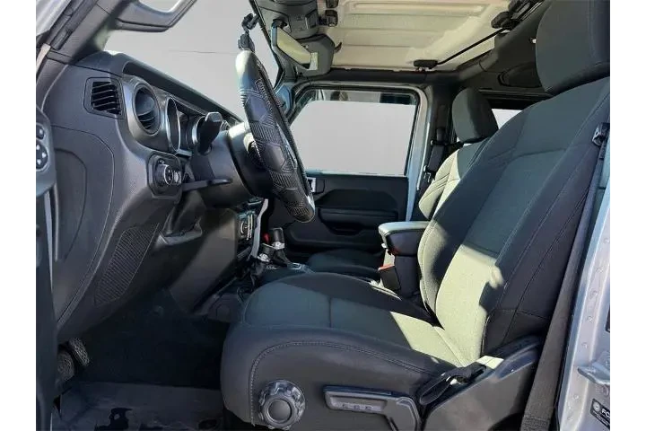 Jeep Gladiator 2023 4x4 Spor image 9