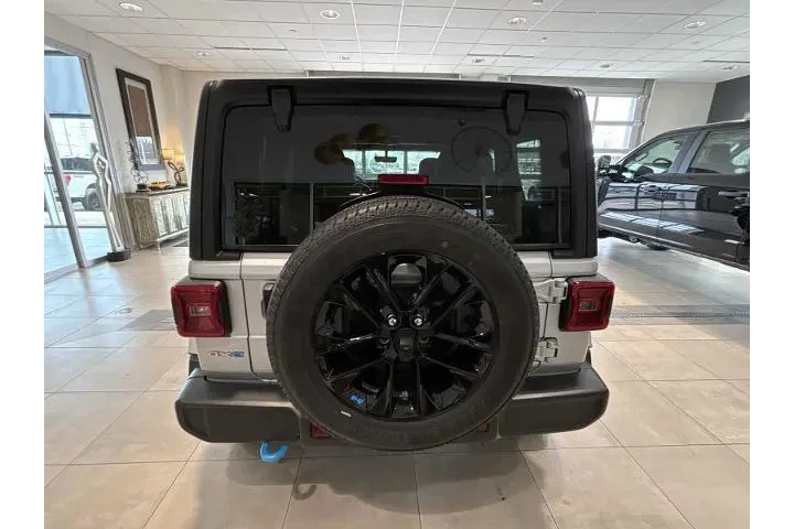 $29442 : Jeep Wrangler 2023 4x4 High image 4
