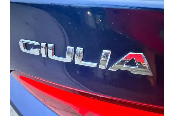 $14995 : 2017 Alfa Romeo Giulia image 8