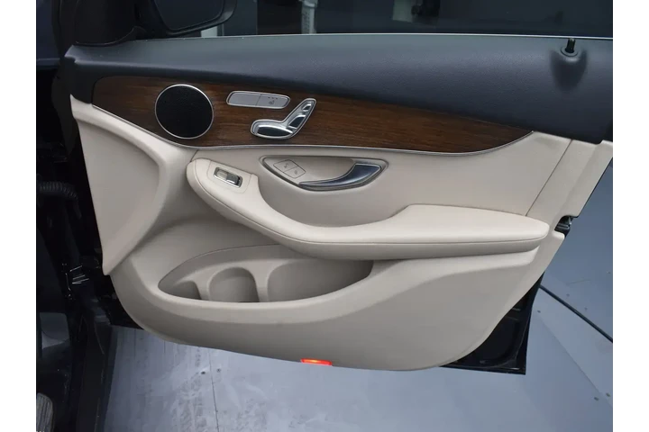 $23995 : Mercedes-Benz GLC 2020 AWD G image 6